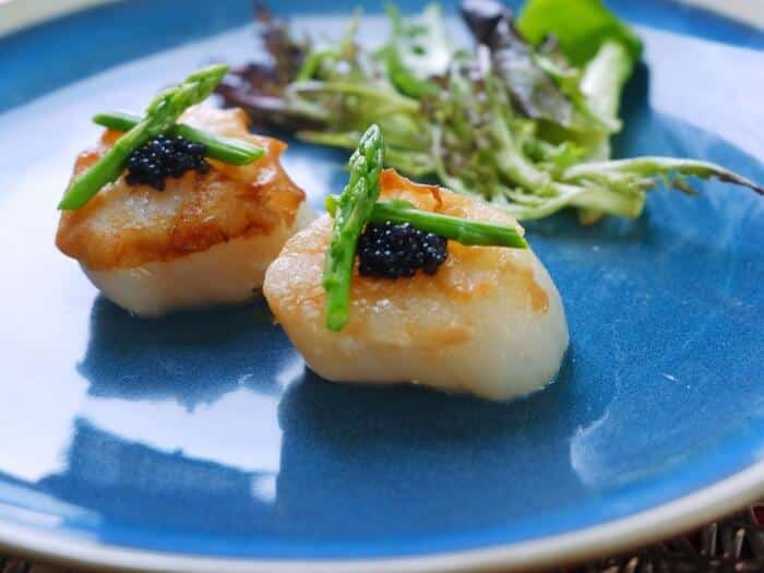 -Seared Hokkaido Sashimi Scallop with Caviar