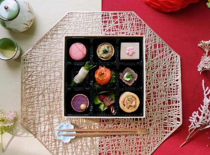 Canapes Box with 9 canapes