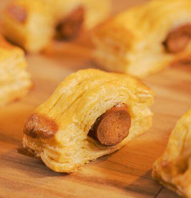 CB11. Mini Sausage Pastry Roll