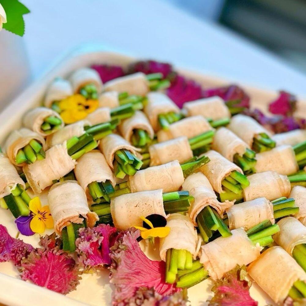Pork Belly & Cucumber Roll