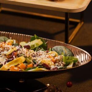 燒南瓜牛油果藜麥紅腰豆菠菜沙律（素）